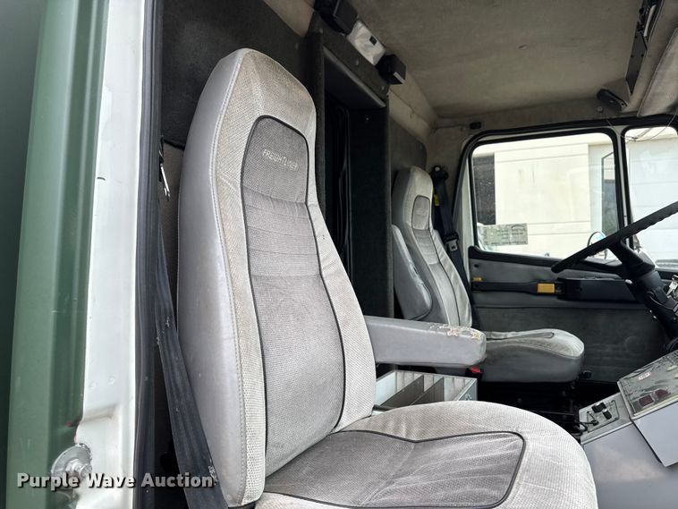 image for item DV2019 1999 Freightliner FL50 ambulance