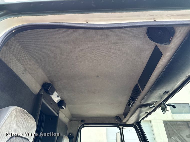 image for item DV2019 1999 Freightliner FL50 ambulance