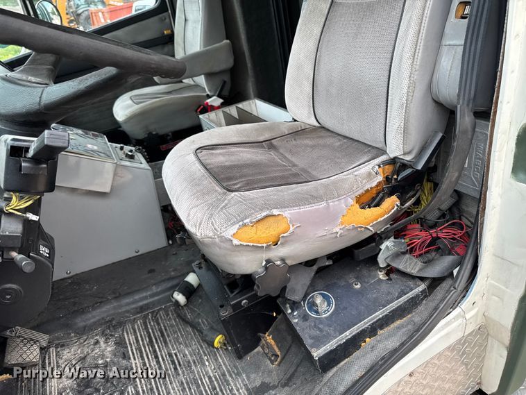 image for item DV2019 1999 Freightliner FL50 ambulance