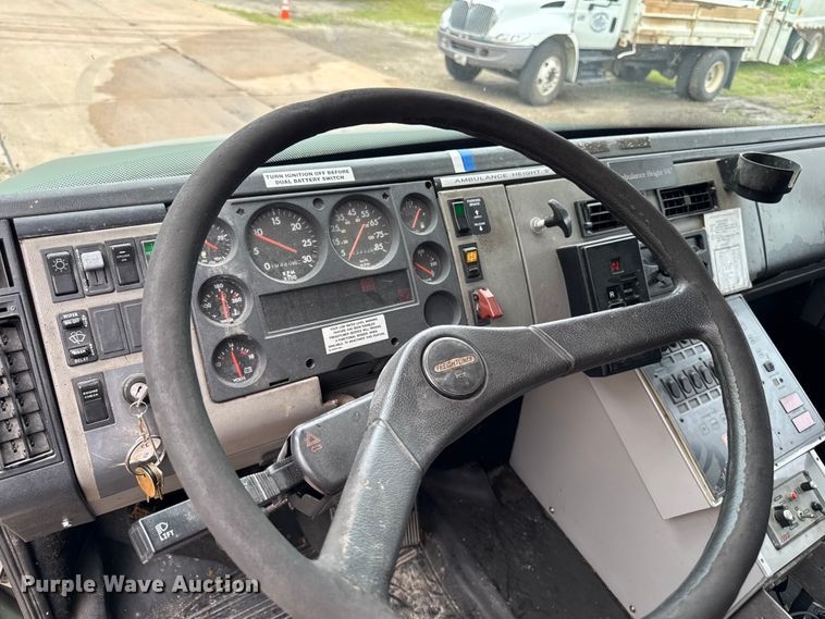image for item DV2019 1999 Freightliner FL50 ambulance