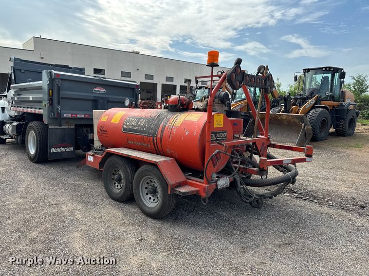 image for item DV2020 2007 Total Patch T7500 pothole patcher