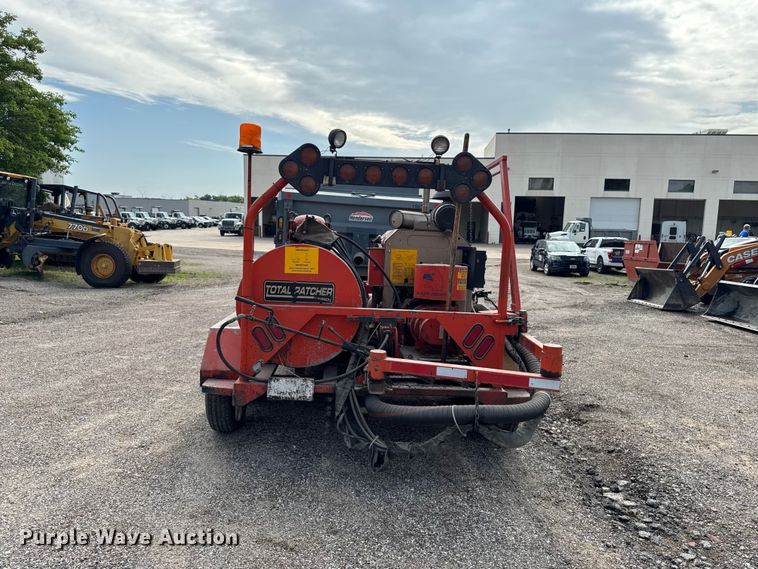 image for item DV2020 2007 Total Patch T7500 pothole patcher