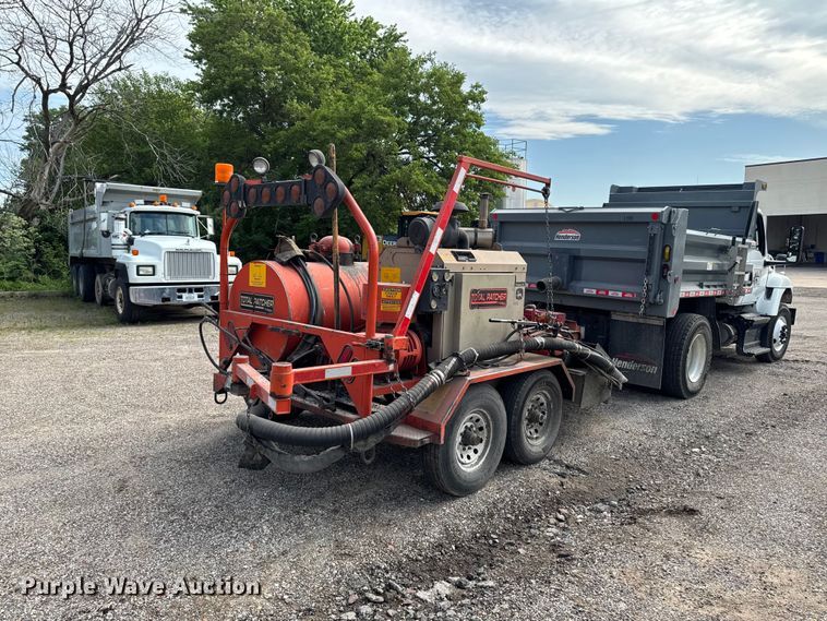 image for item DV2020 2007 Total Patch T7500 pothole patcher