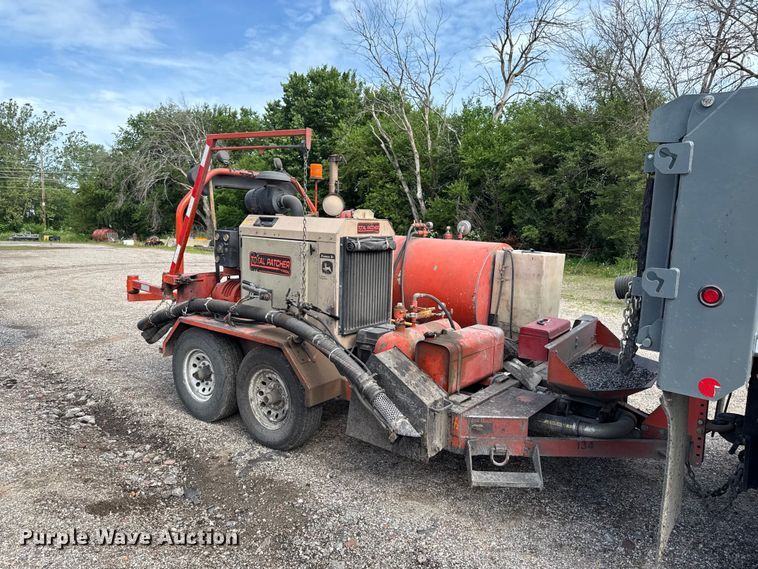 image for item DV2020 2007 Total Patch T7500 pothole patcher