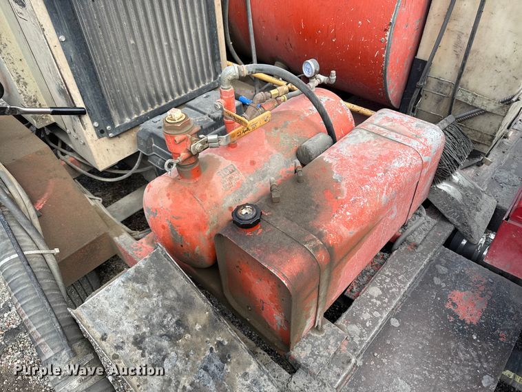image for item DV2020 2007 Total Patch T7500 pothole patcher