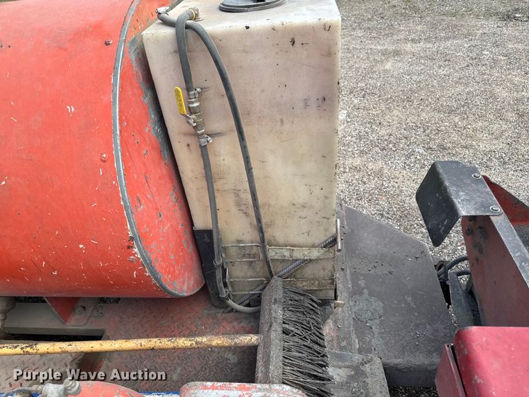 image for item DV2020 2007 Total Patch T7500 pothole patcher
