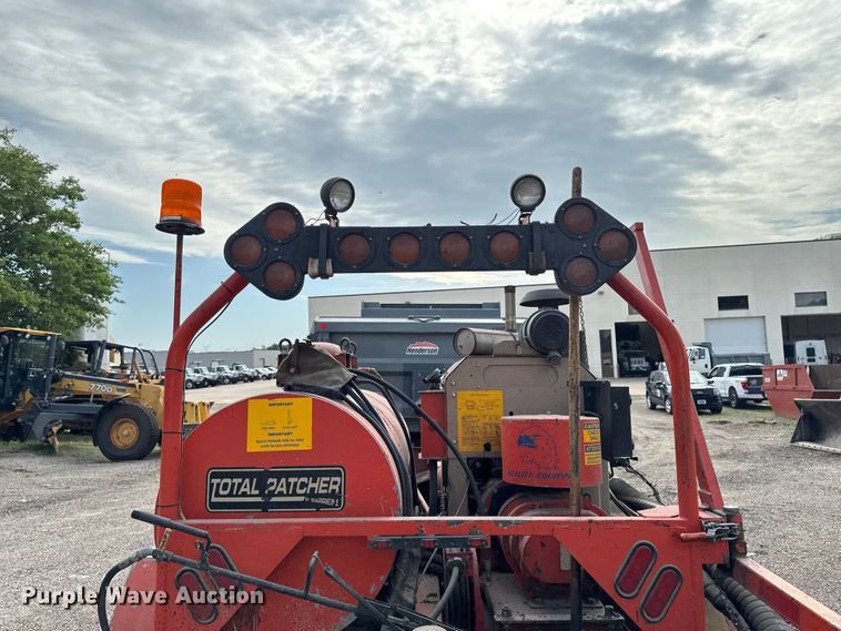 image for item DV2020 2007 Total Patch T7500 pothole patcher