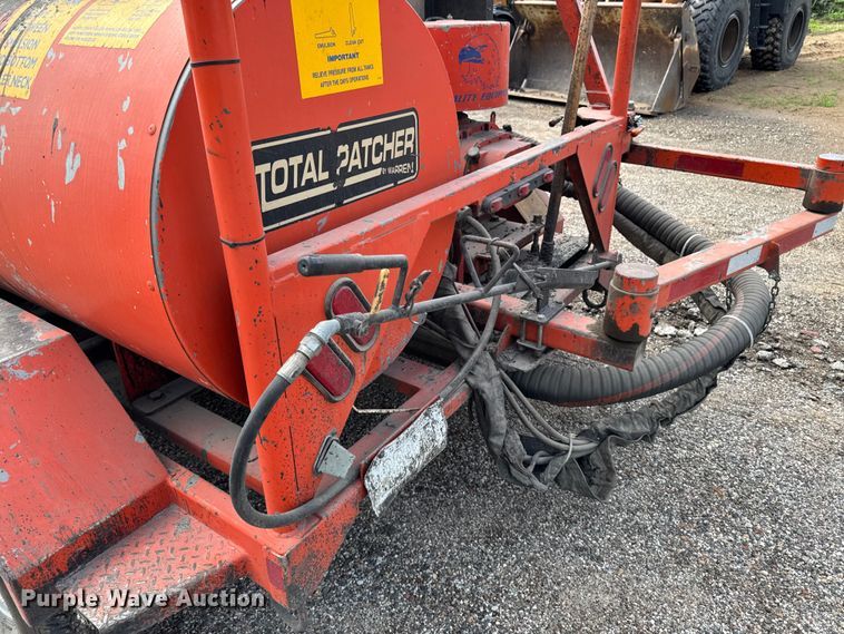 image for item DV2020 2007 Total Patch T7500 pothole patcher