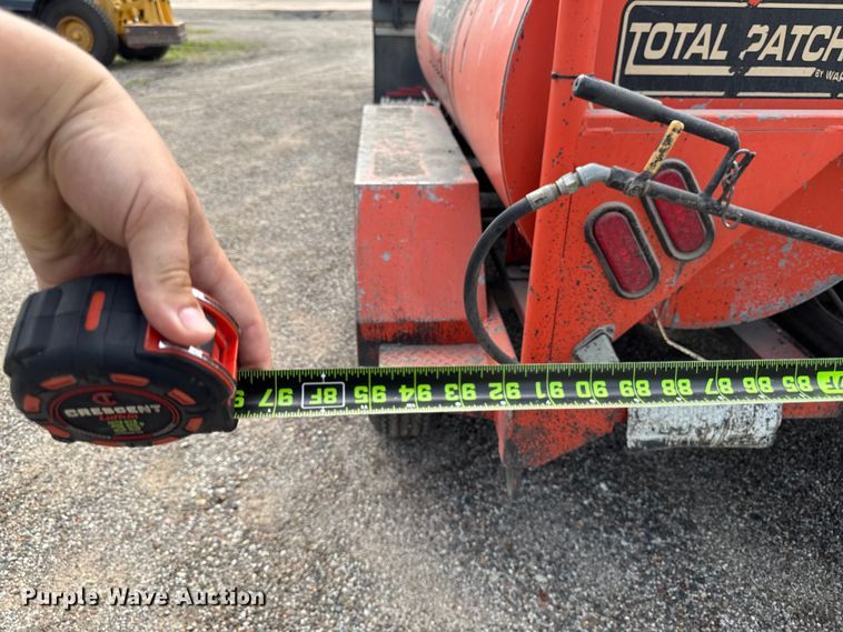 image for item DV2020 2007 Total Patch T7500 pothole patcher