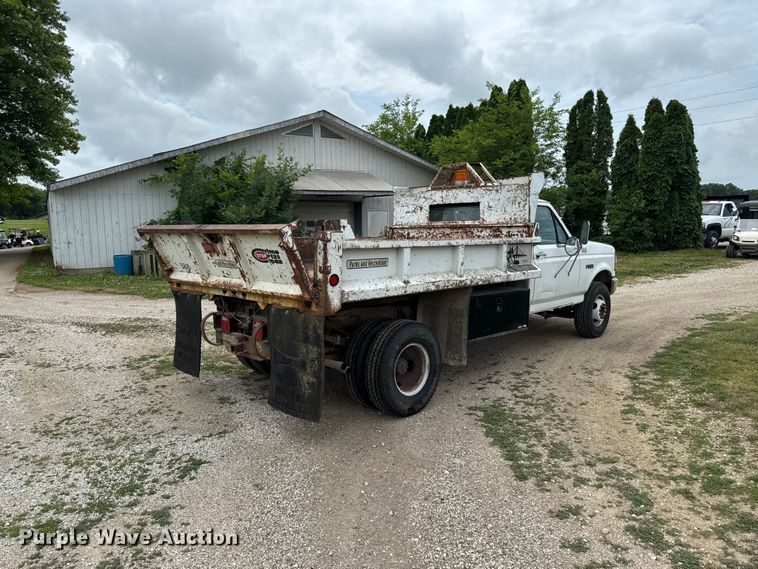 image for item DV2022 1996 Ford F450 Super Duty dump truck