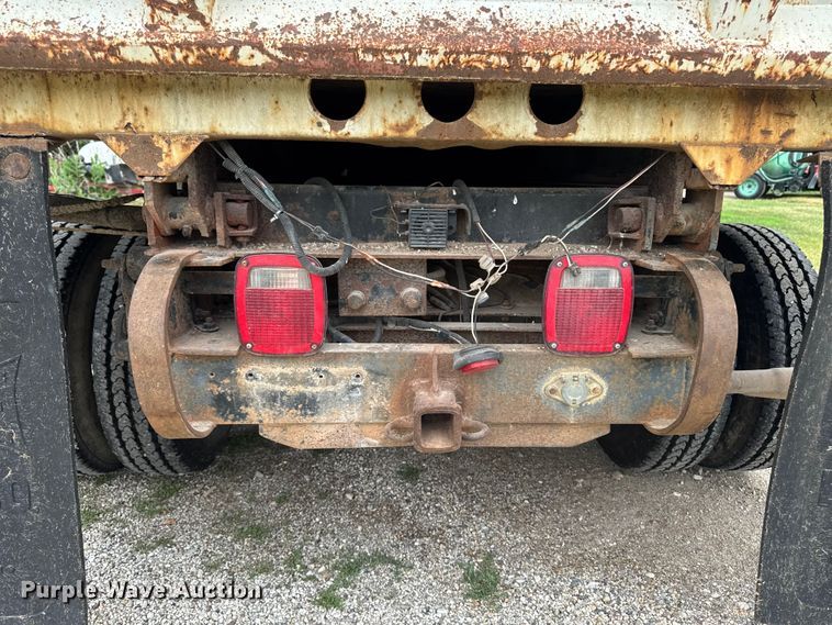 image for item DV2022 1996 Ford F450 Super Duty dump truck