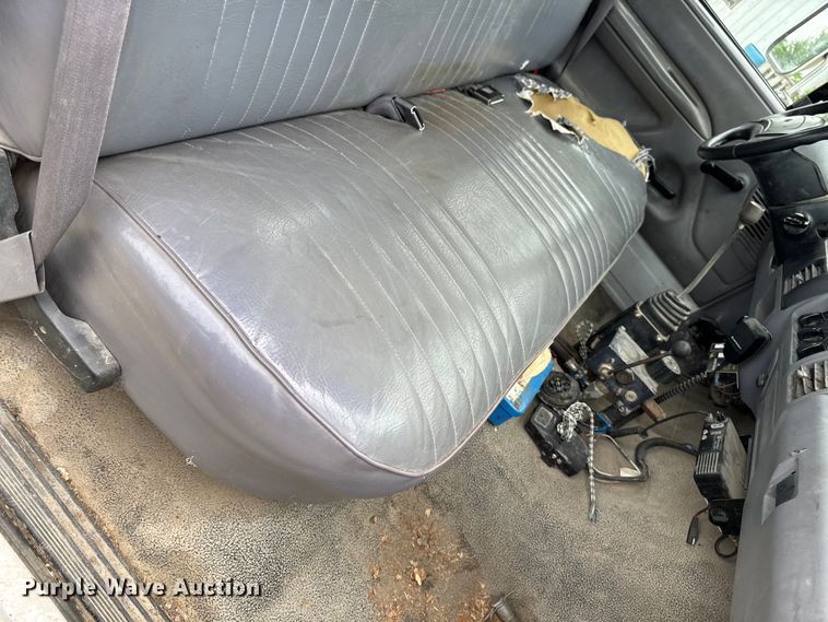 image for item DV2022 1996 Ford F450 Super Duty dump truck