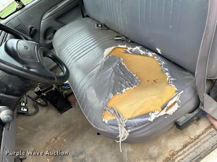 image for item DV2022 1996 Ford F450 Super Duty dump truck