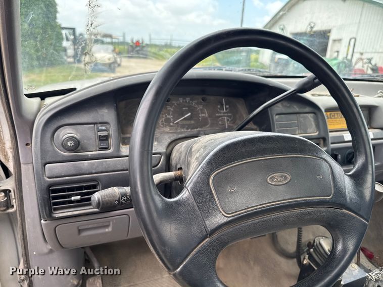 image for item DV2022 1996 Ford F450 Super Duty dump truck