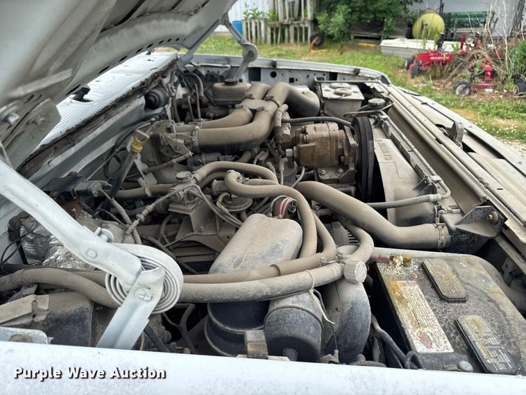 image for item DV2022 1996 Ford F450 Super Duty dump truck