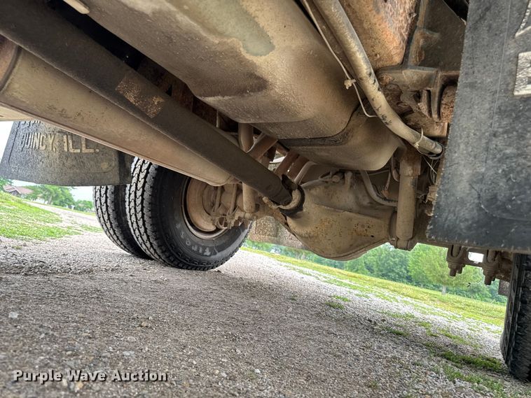 image for item DV2022 1996 Ford F450 Super Duty dump truck