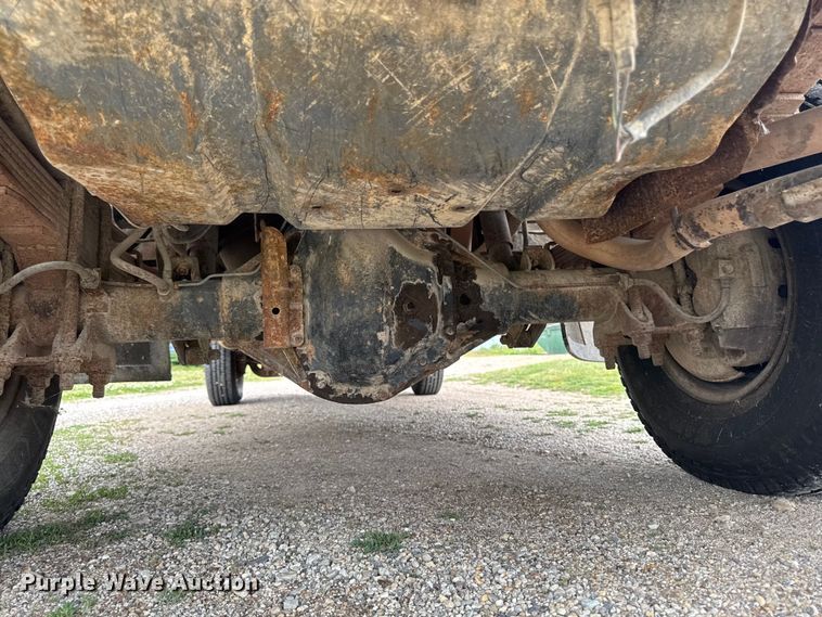image for item DV2022 1996 Ford F450 Super Duty dump truck