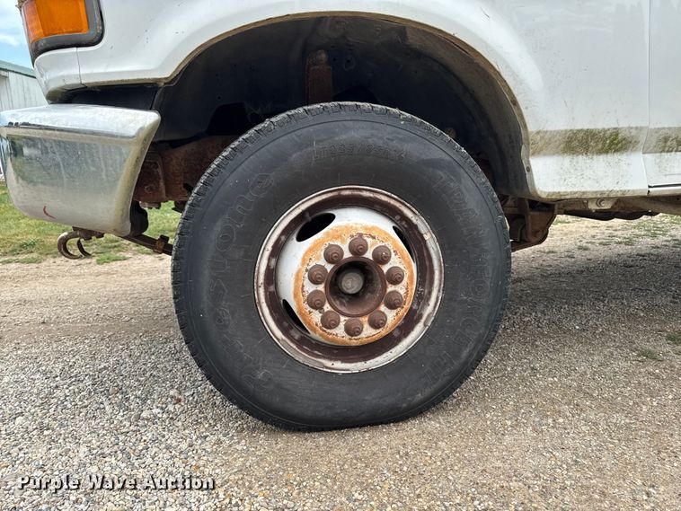 image for item DV2022 1996 Ford F450 Super Duty dump truck