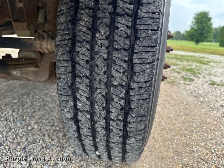 image for item DV2022 1996 Ford F450 Super Duty dump truck