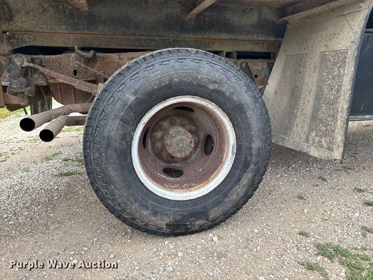 image for item DV2022 1996 Ford F450 Super Duty dump truck