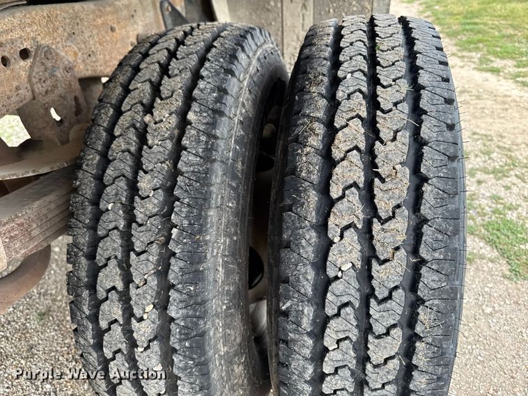 image for item DV2022 1996 Ford F450 Super Duty dump truck