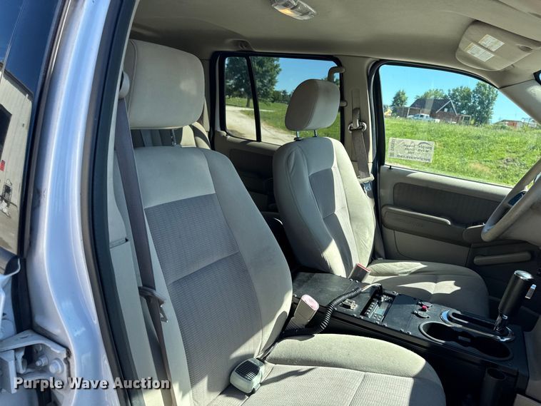 image for item DV2037 2007 Ford Explorer SUV