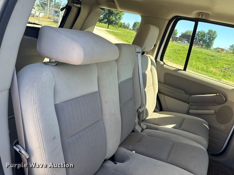 image for item DV2037 2007 Ford Explorer SUV