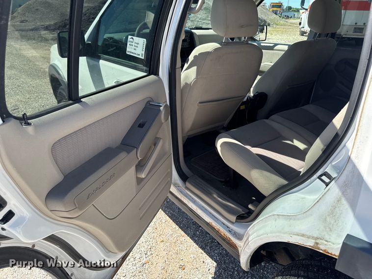 image for item DV2037 2007 Ford Explorer SUV