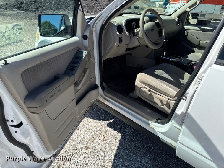 image for item DV2037 2007 Ford Explorer SUV