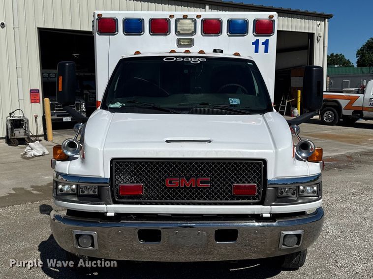 image for item DV2038 2008 GMC C4500 ambulance