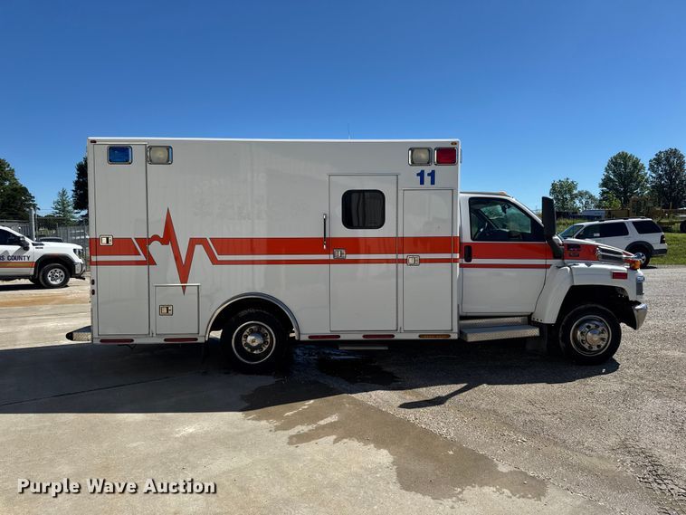 image for item DV2038 2008 GMC C4500 ambulance