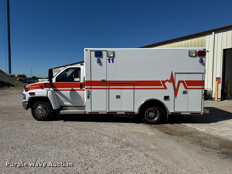image for item DV2038 2008 GMC C4500 ambulance