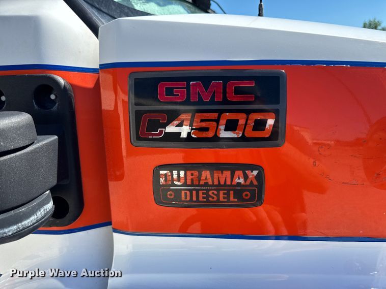 image for item DV2038 2008 GMC C4500 ambulance