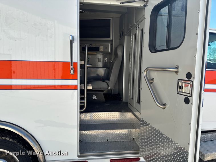 image for item DV2038 2008 GMC C4500 ambulance