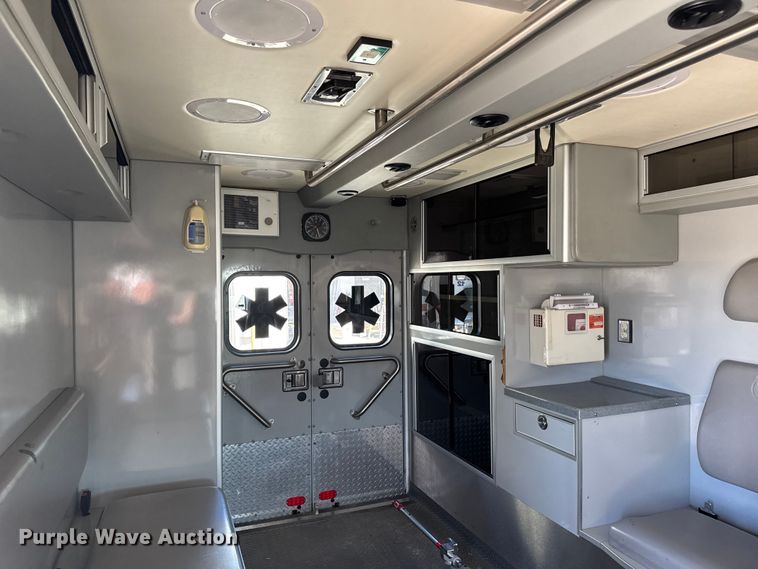 image for item DV2038 2008 GMC C4500 ambulance