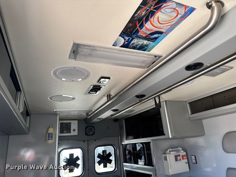 image for item DV2038 2008 GMC C4500 ambulance
