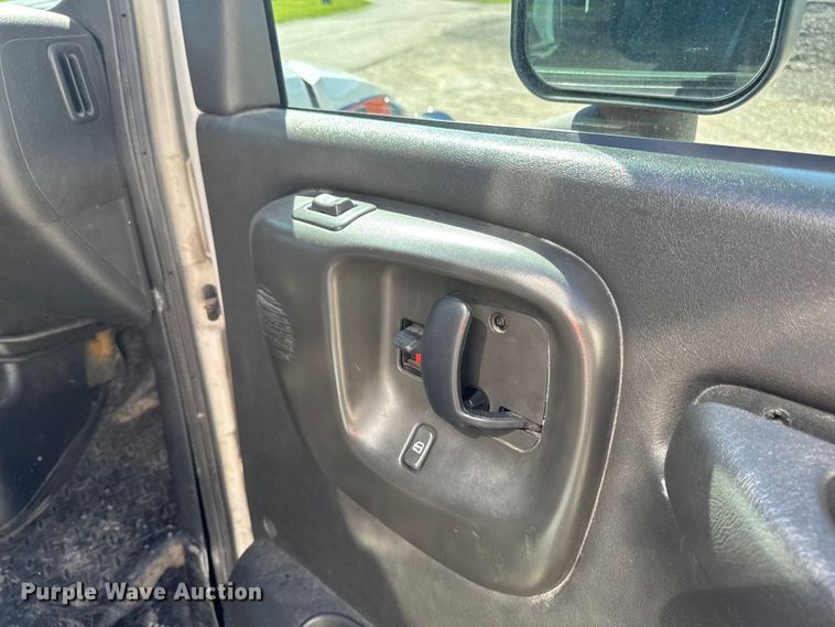 image for item DV2038 2008 GMC C4500 ambulance