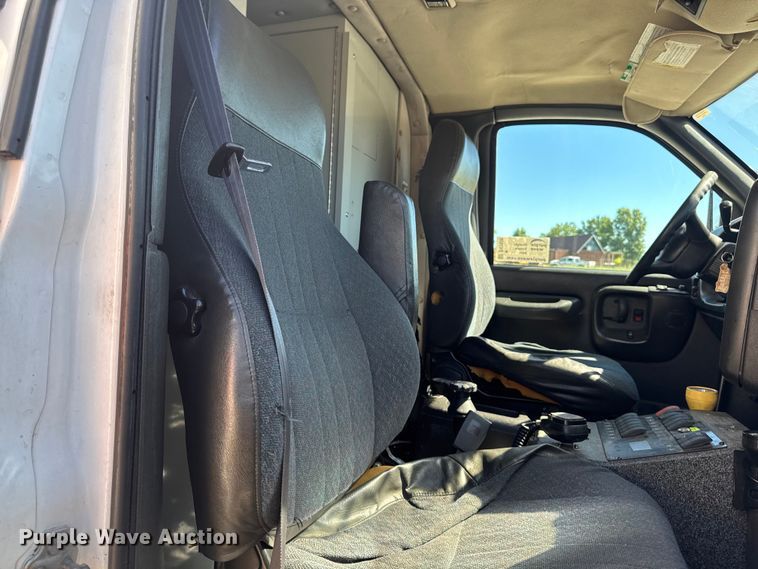 image for item DV2038 2008 GMC C4500 ambulance