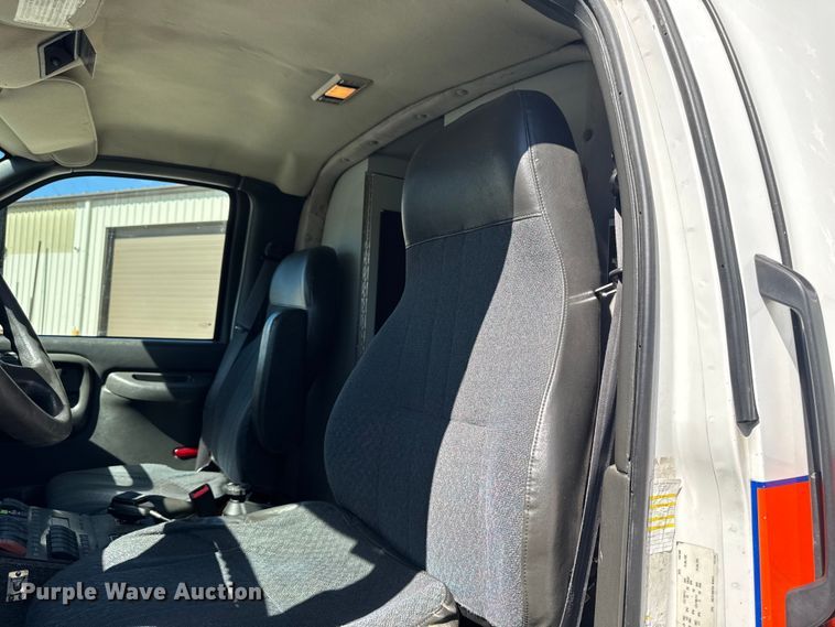 image for item DV2038 2008 GMC C4500 ambulance