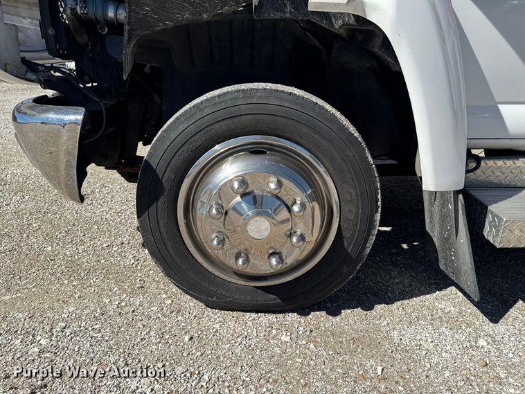 image for item DV2038 2008 GMC C4500 ambulance