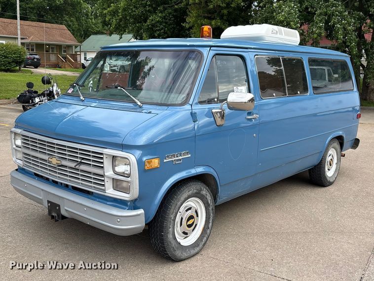 image for item DV4414 1983 Chevrolet G10 sewer camera van