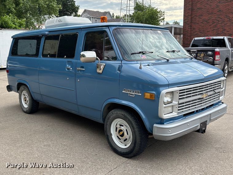 image for item DV4414 1983 Chevrolet G10 sewer camera van