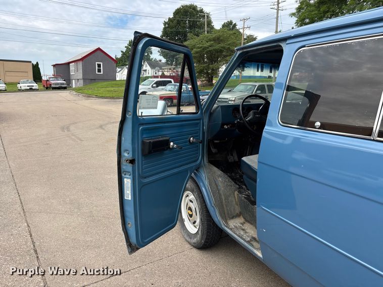 image for item DV4414 1983 Chevrolet G10 sewer camera van