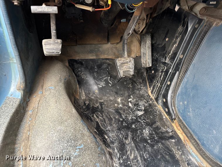 image for item DV4414 1983 Chevrolet G10 sewer camera van