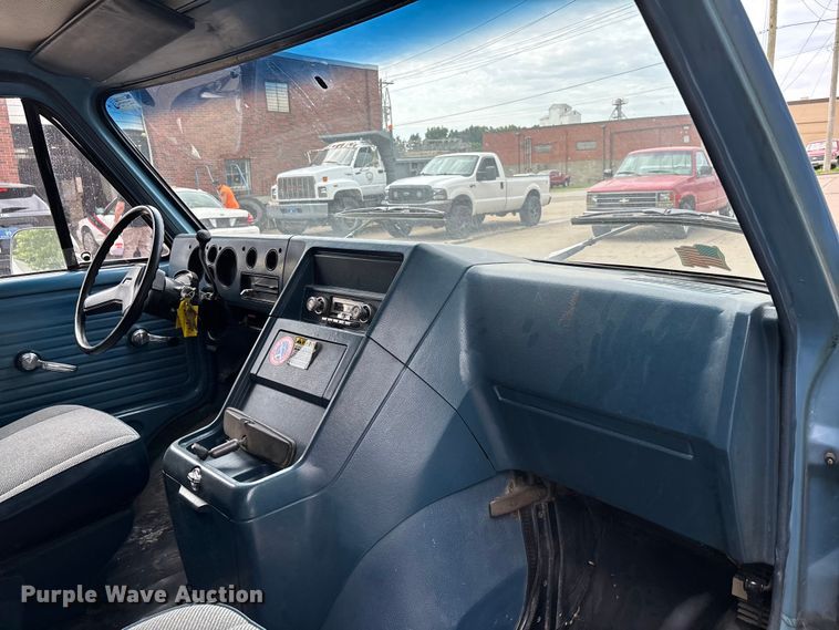image for item DV4414 1983 Chevrolet G10 sewer camera van