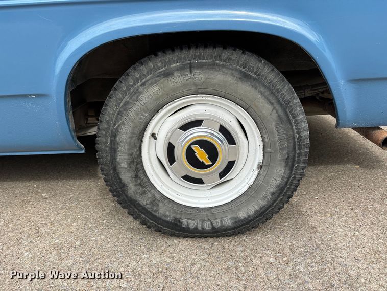 image for item DV4414 1983 Chevrolet G10 sewer camera van