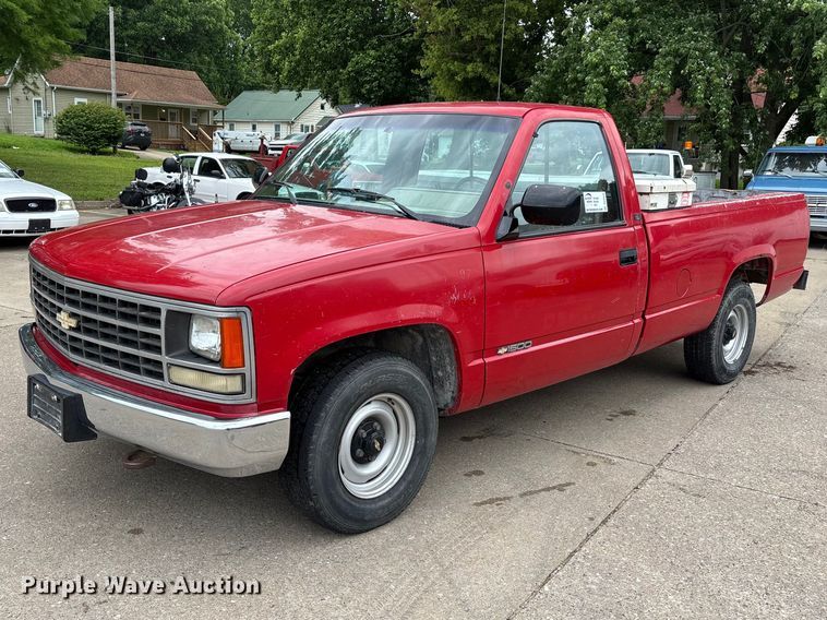 image for item DV4415 1990 Chevrolet C1500 pickup truck