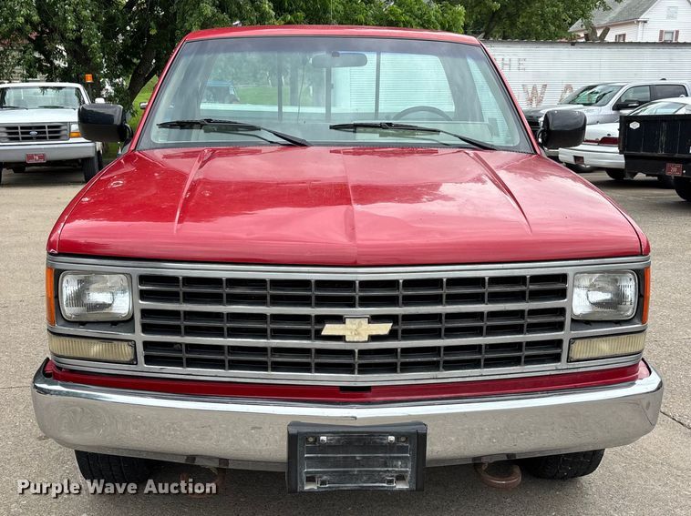 image for item DV4415 1990 Chevrolet C1500 pickup truck