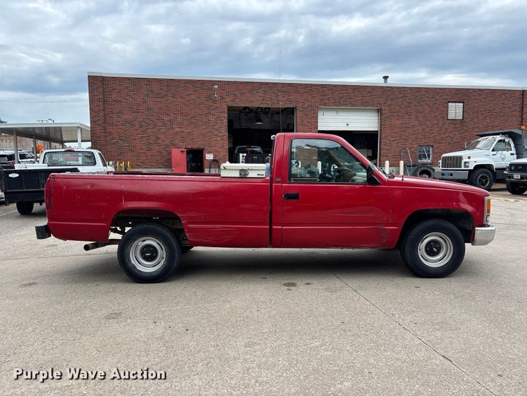 image for item DV4415 1990 Chevrolet C1500 pickup truck