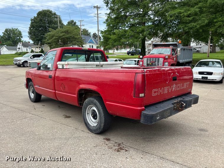image for item DV4415 1990 Chevrolet C1500 pickup truck
